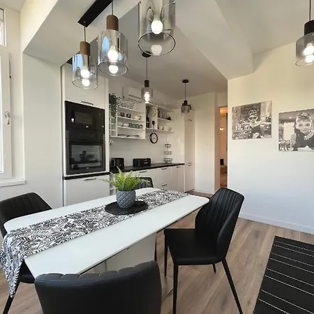 شقة Sky View - Luxury - Sanador Victoriei