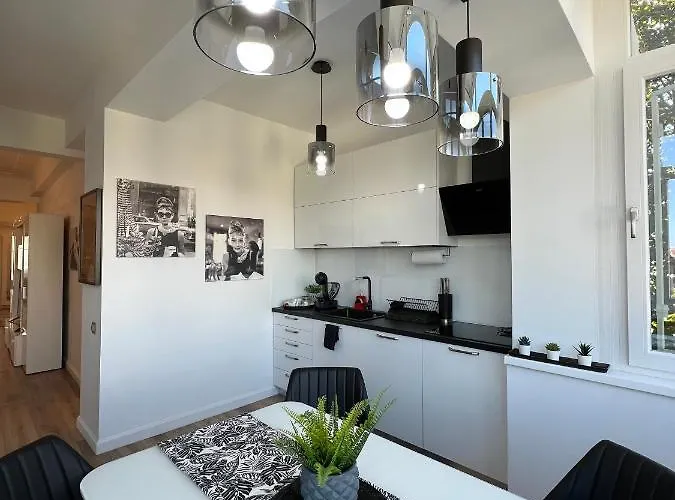 Sky View - Luxury - Sanador Victoriei Apartman *